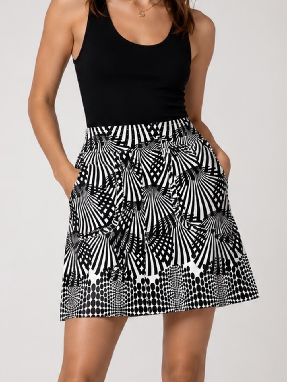 Etcetera Black & White Geometric Print Mini Skirt Size 2